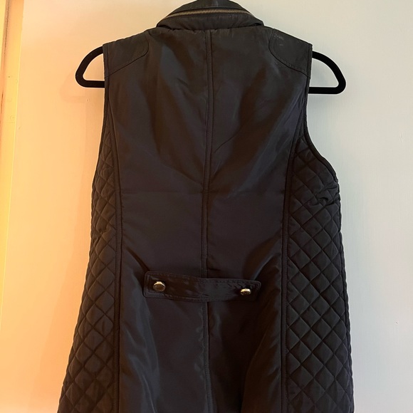 Tart Collections Black Puffer Vest - Picture 4 of 4